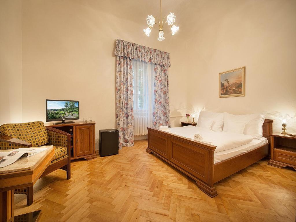 Ea Zamecky Hotel Hrubá Skála Dış mekan fotoğraf